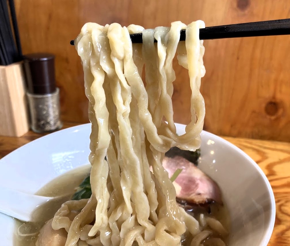 麺や晴心の塩特製の麺