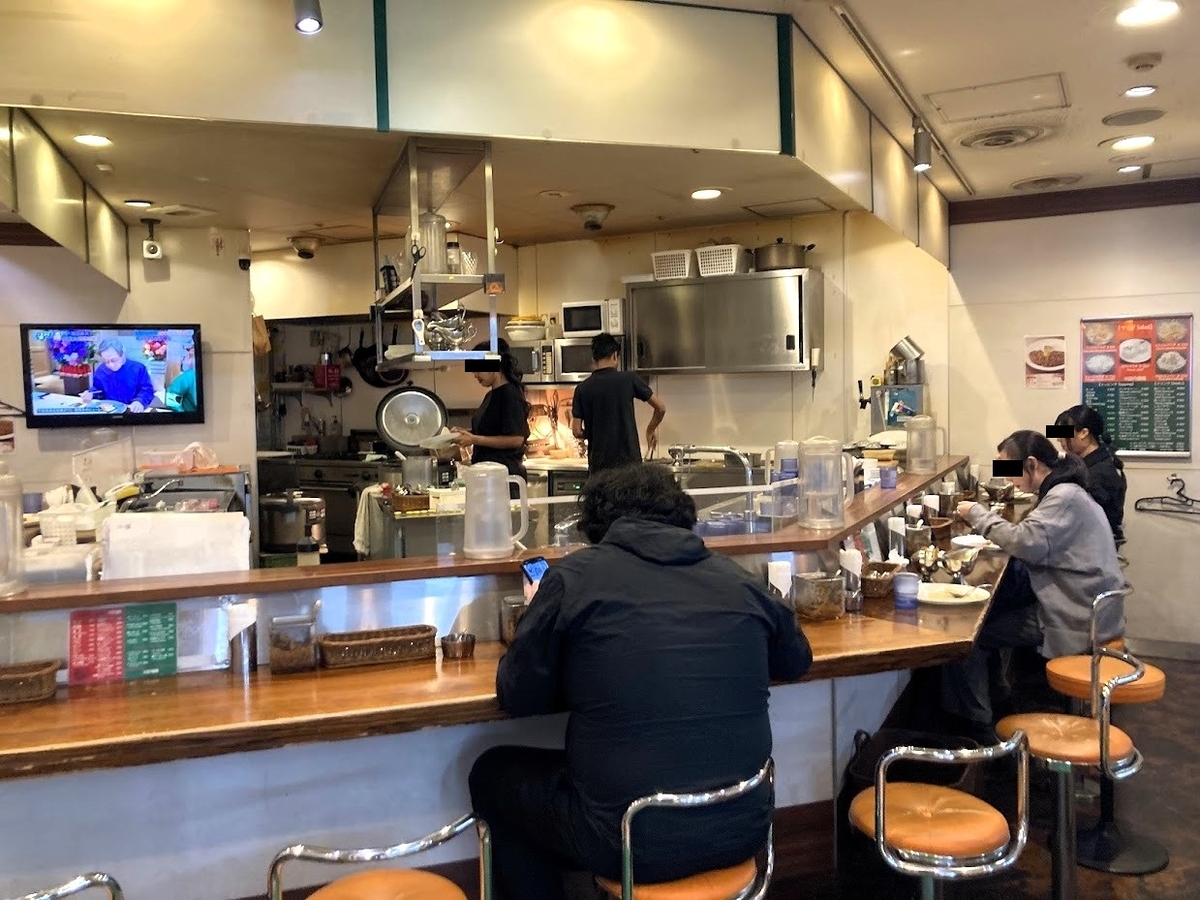 新橋「カリカル」の内観