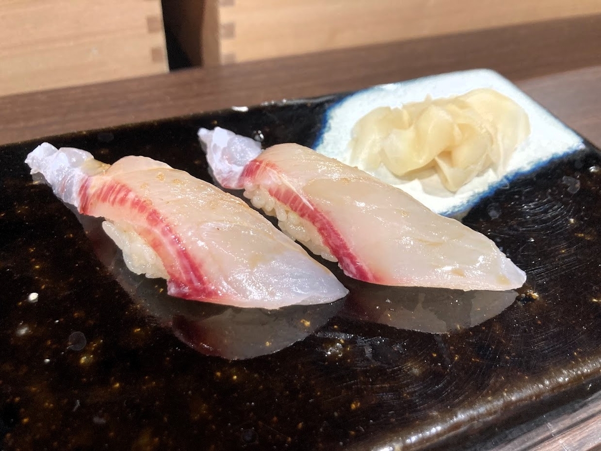 「すし OMAKASE」のクエダイ。25日間熟成
