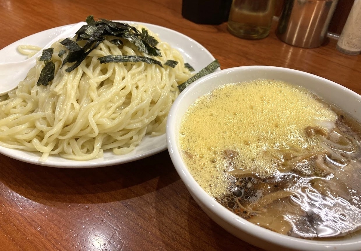 新宿「らぁめん 満来」の納豆ざる