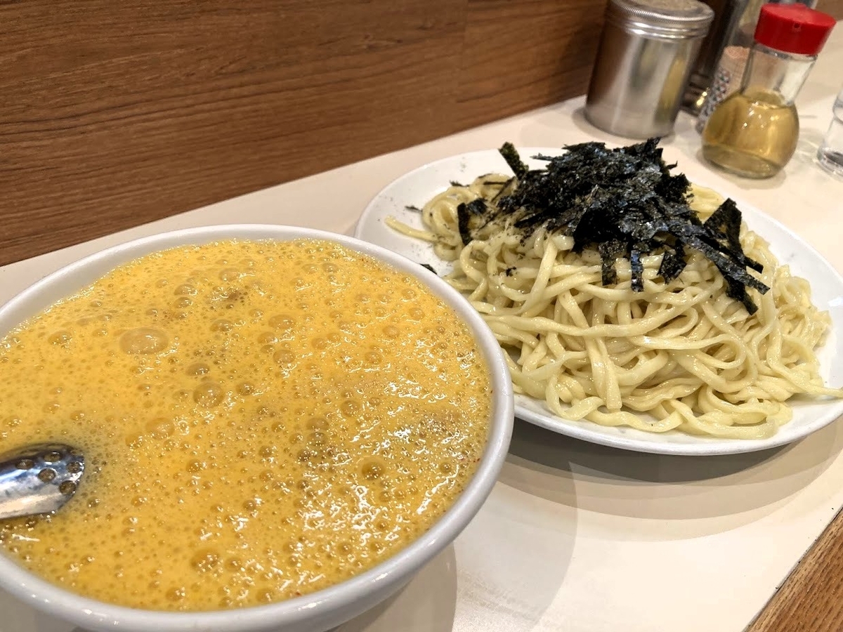 新宿「らぁめん ほりうち」の納豆ざる