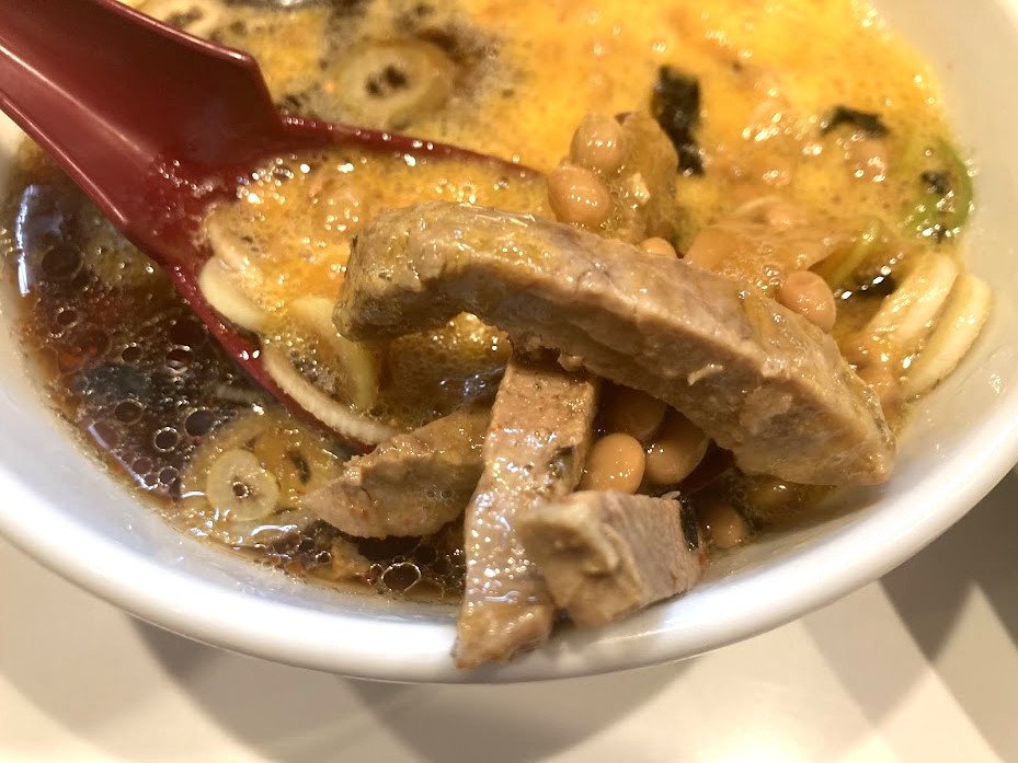 新宿「らぁめん ほりうち」の納豆ざるのチャーシュー