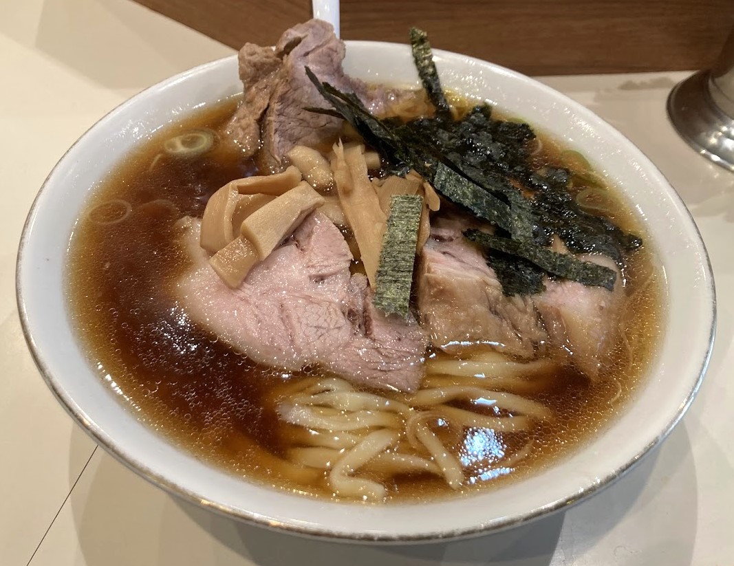 新宿「らぁめん ほりうち」のチャーシューらあめん