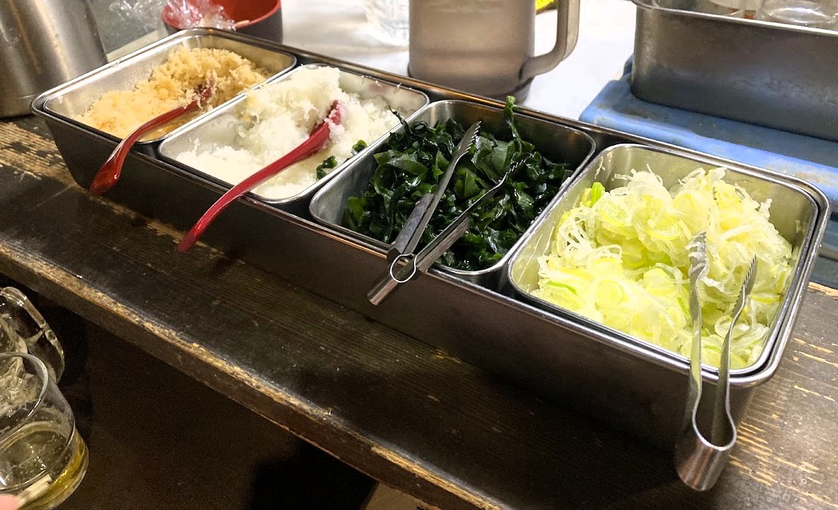 西新橋「蕎麦 さだはる」の薬味たち