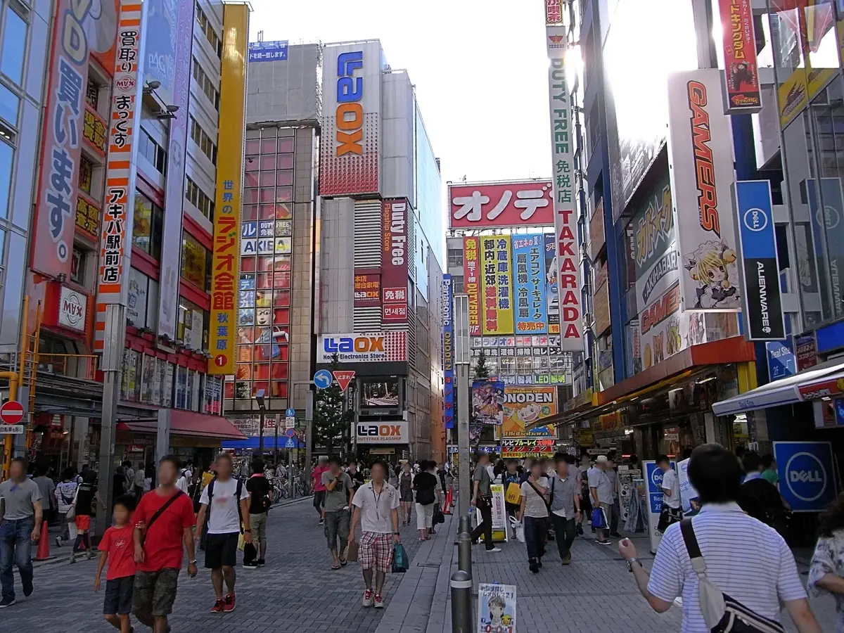 2012年のアキバ駅前の様子