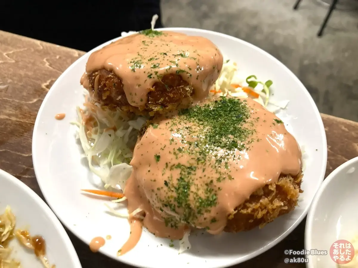 五反田「大衆食堂スタンド そのだ」のメンチカツ