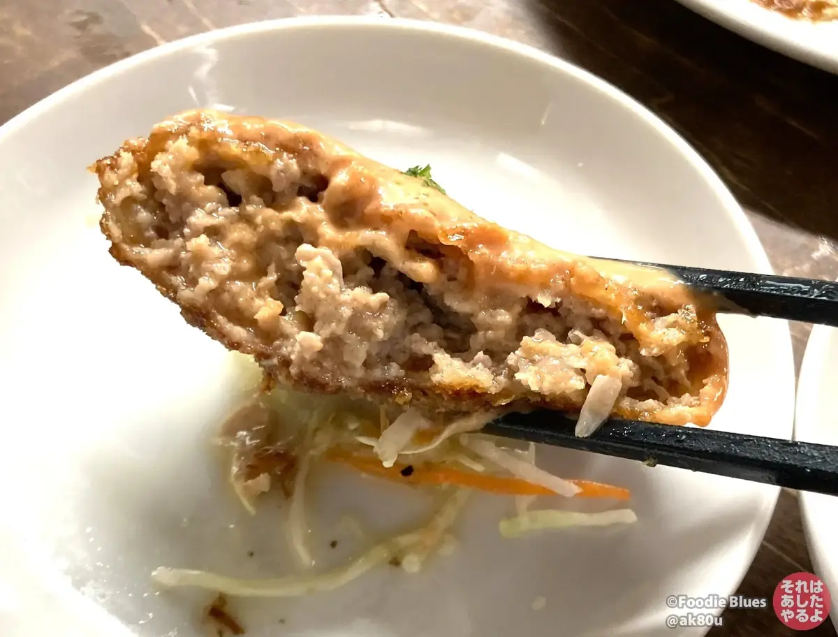 五反田「大衆食堂スタンド そのだ」のメンチカツの断面