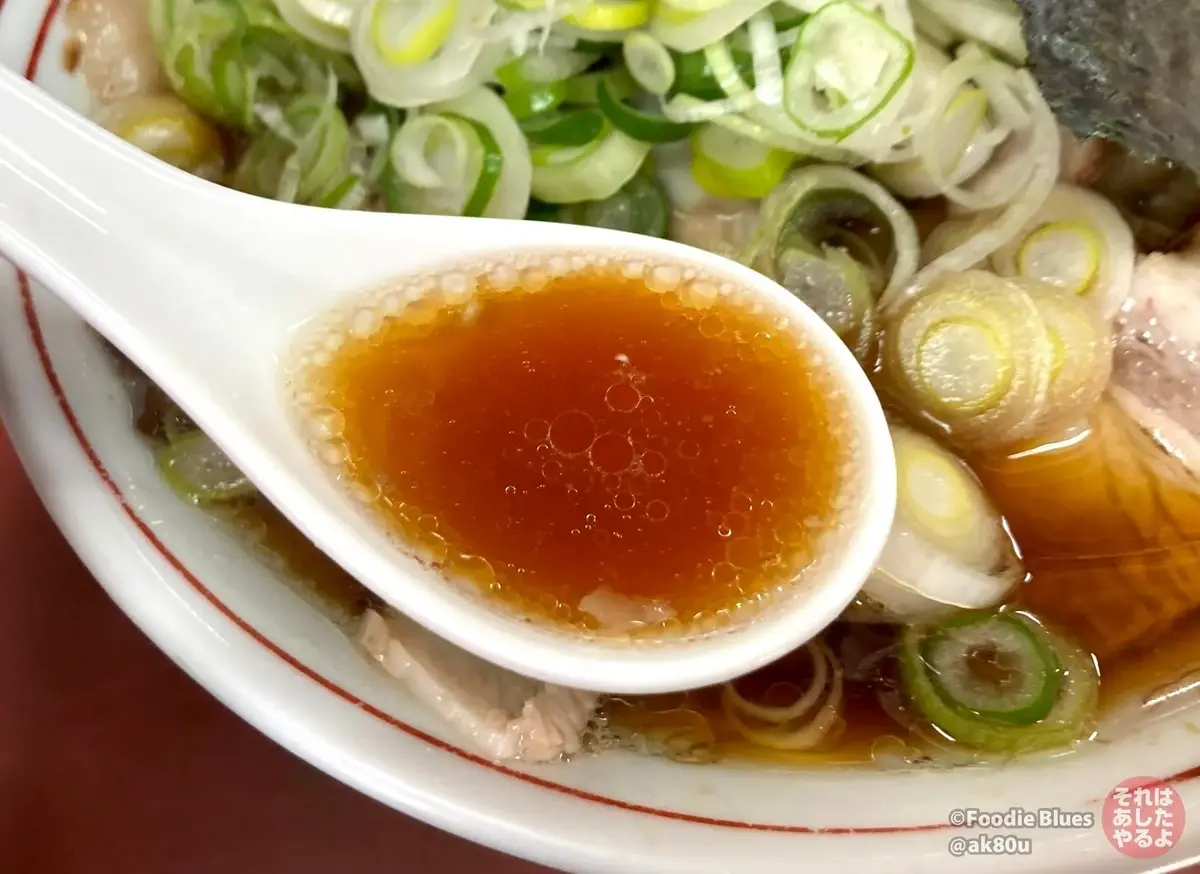 新潟・東堀「青島食堂（青島ラーメン）」のスープ