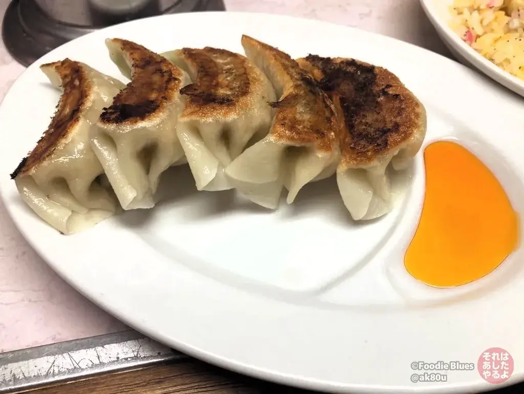新宿・思い出横丁「岐阜屋」の餃子