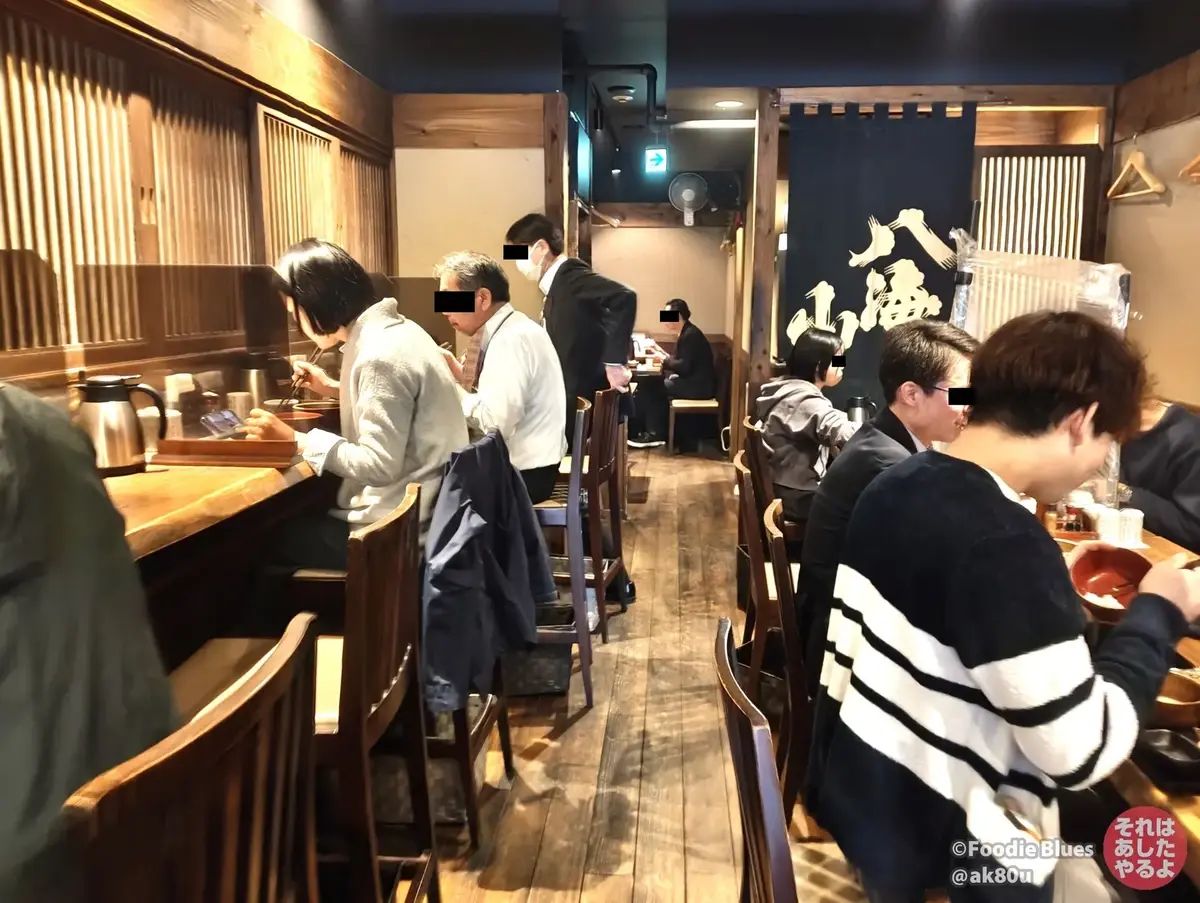 神谷町「越後屋 玄白 総本山」の内観