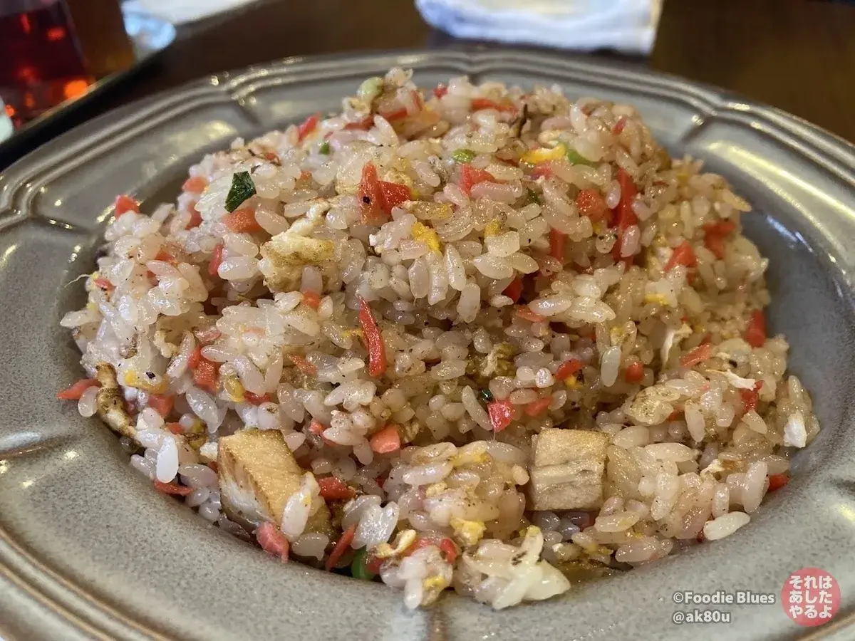 新宿・落合「旨味中房 こじゃれ」の「紅生姜炒飯」