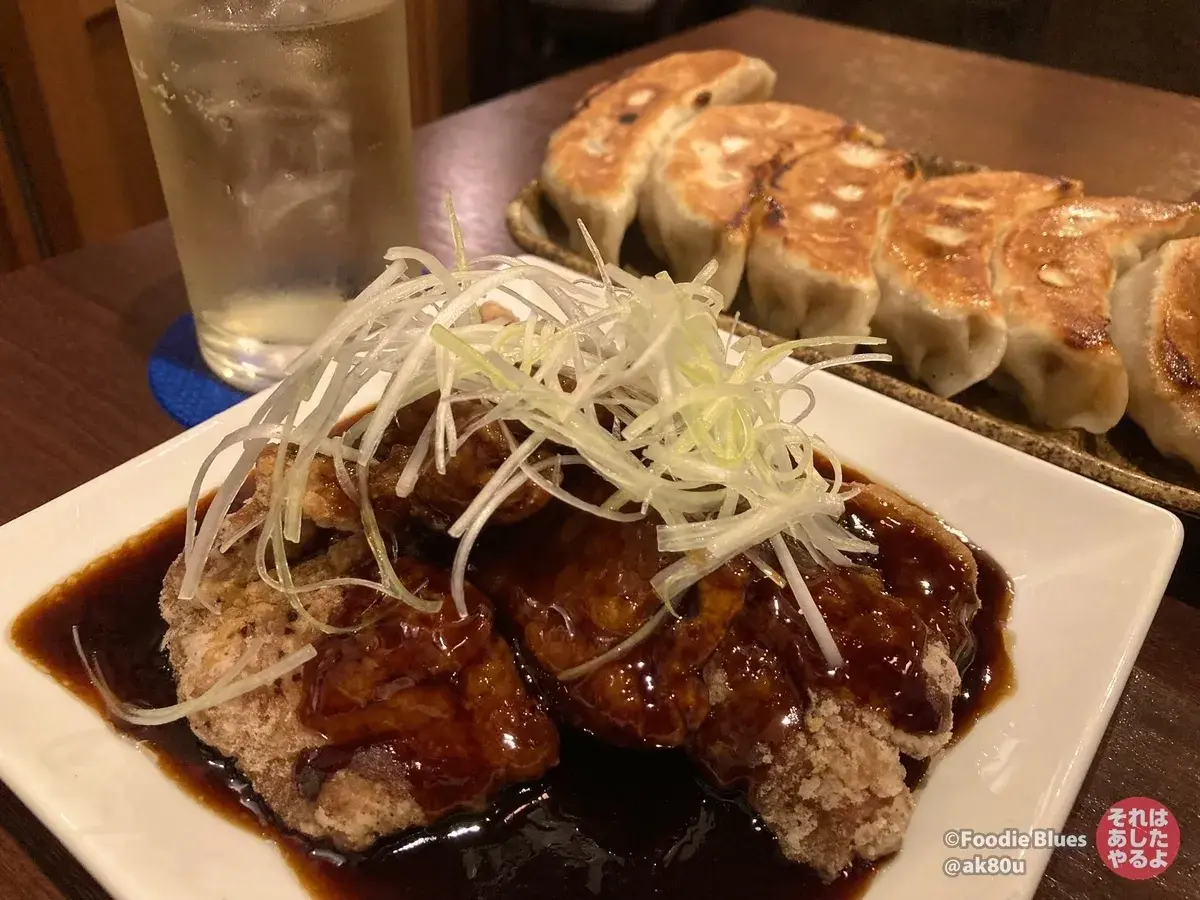 新宿・落合「旨味中房 こじゃれ」の「黒酢酢豚」と「餃子」