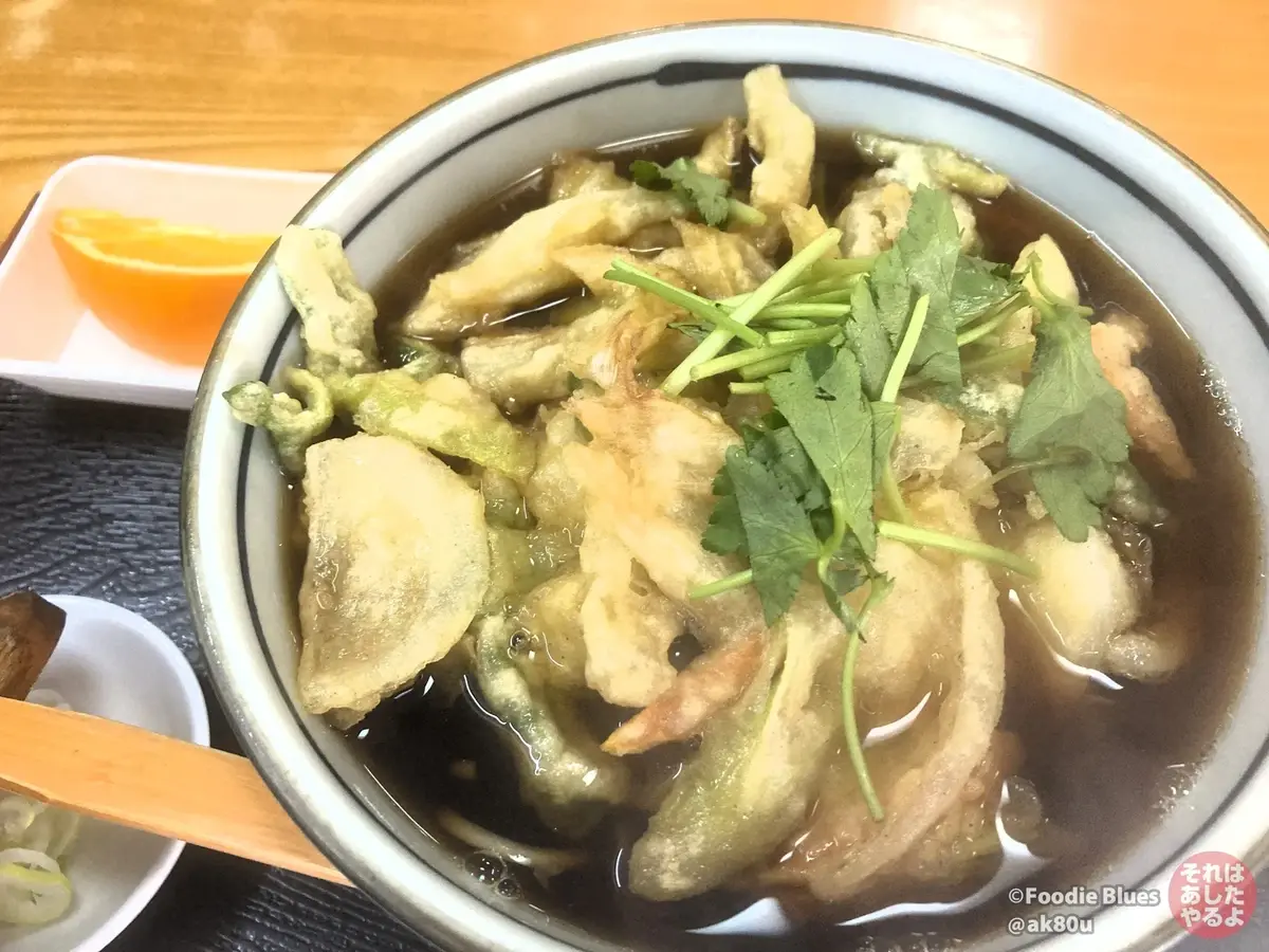 東中野の老舗そば屋「松屋」の「野菜天そば」