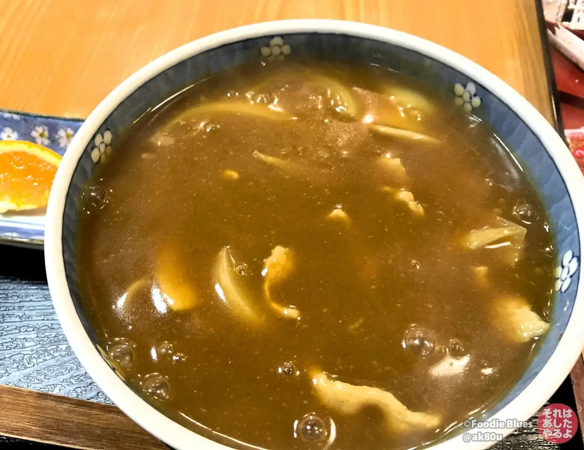 東中野の老舗そば屋「松屋」の「カレー南蛮そば」