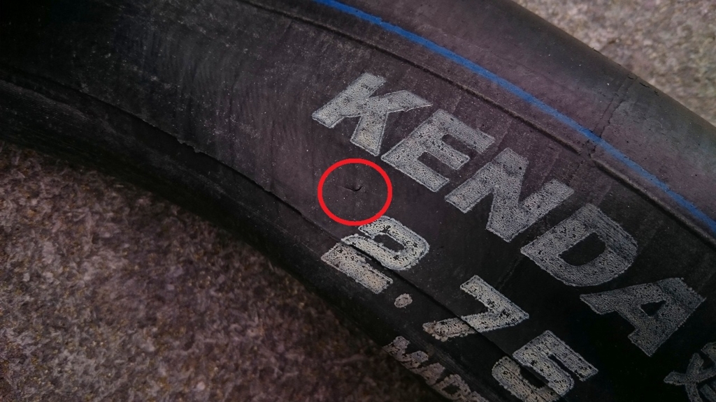 GN125Hのフロントタイヤ交換に挑戦 - ゆに昆布