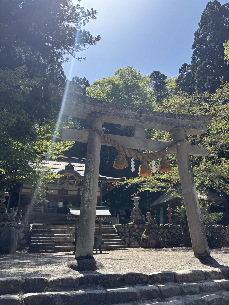 白川八幡神社の鳥居
