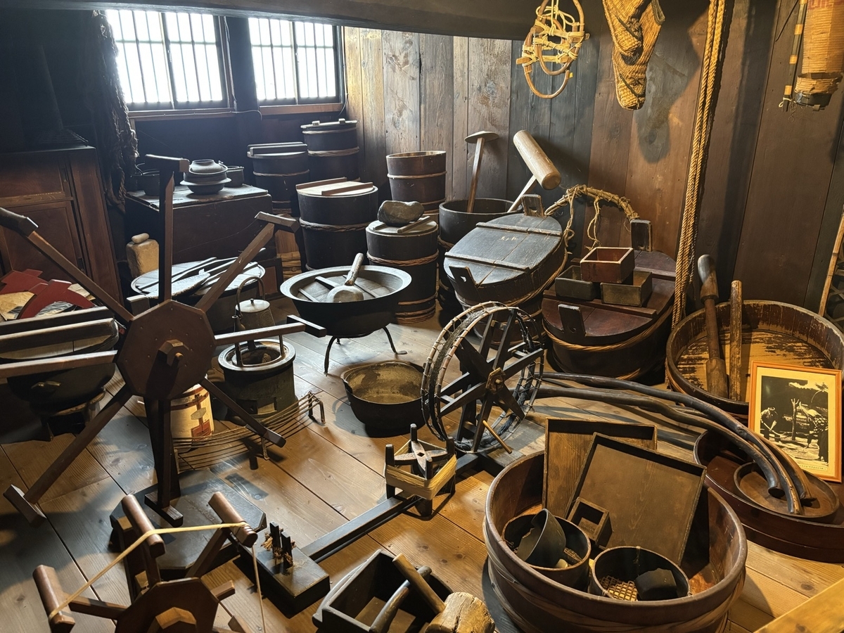 長瀬家に展示される白川郷の昔の生活道具