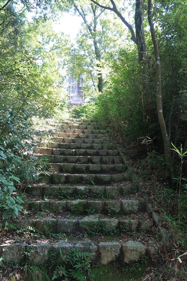 砲台山 虎尾山 への行き方 半分の月がのぼる空 聖地 うにょら 堂 砲台山 虎尾山 への行き方 半分の月がのぼる空 聖地 うにょら 堂