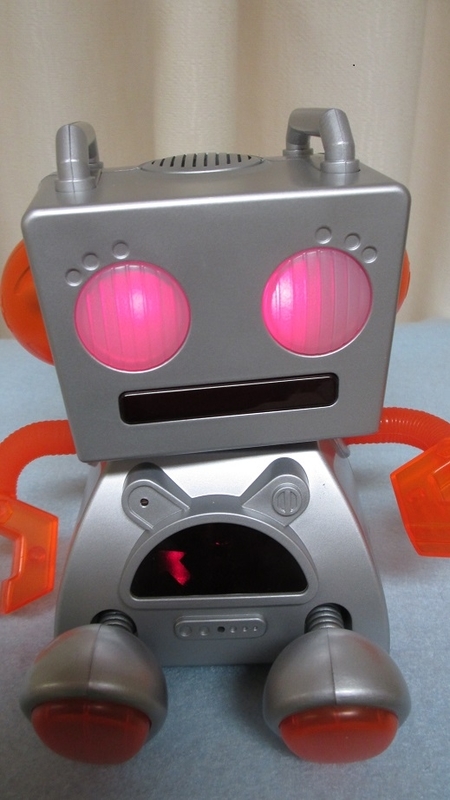 ロボチ ココロボシリーズ ピンク SEGAトイズ【ロボチ&シーボット】 - 適当に玩具とかのブログ