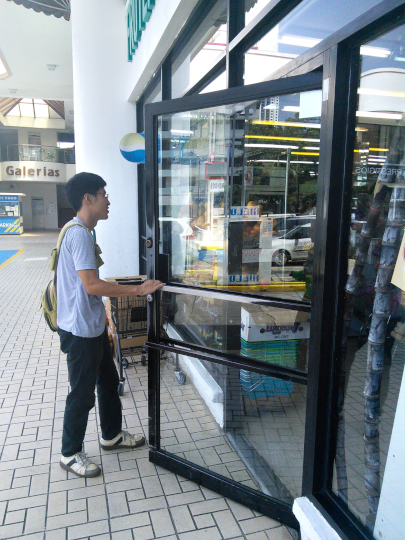 アジア食材店へ