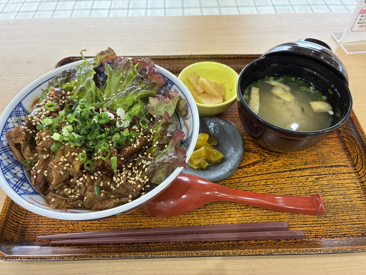 萩・石見空港 キッチンそらら 牛カルビ丼定食