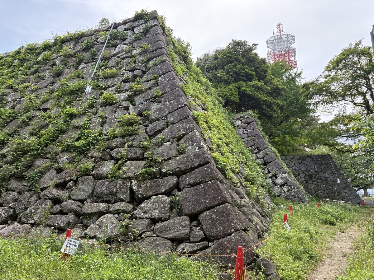 津城 天守台、小天守台、埋門跡
