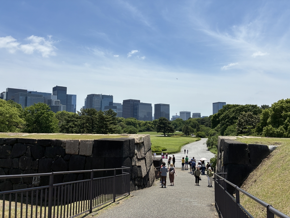 江戸城跡・天守台。国内最大の規模である。