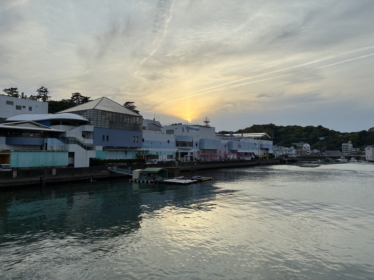 伊勢湾フェリー 鳥羽港の夕方