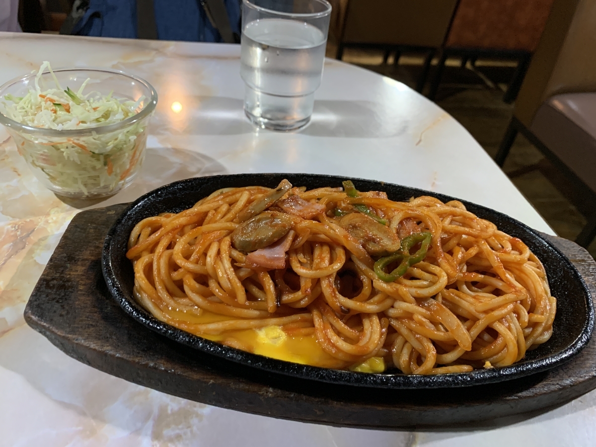 横須賀市 リバーストーン 鉄板のナポリタン