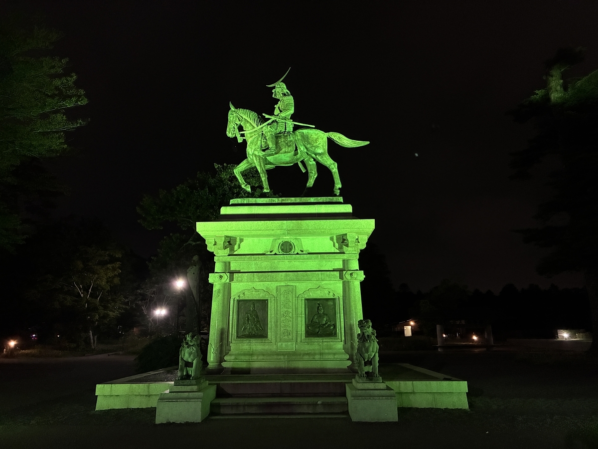 仙台青葉城 伊達政宗公騎馬像 ライトアップ