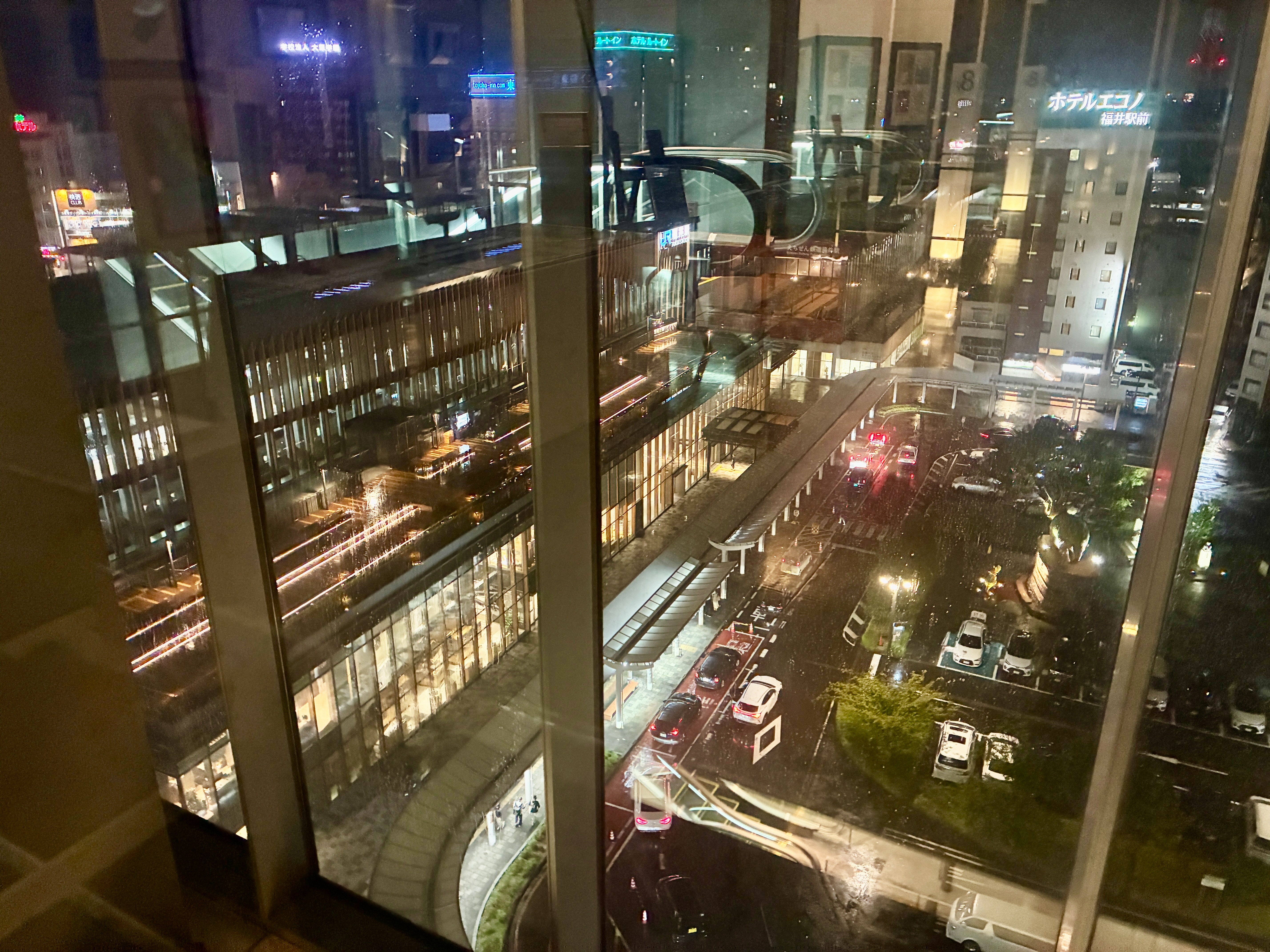 福井駅東口 AOSSAから眺める夜景