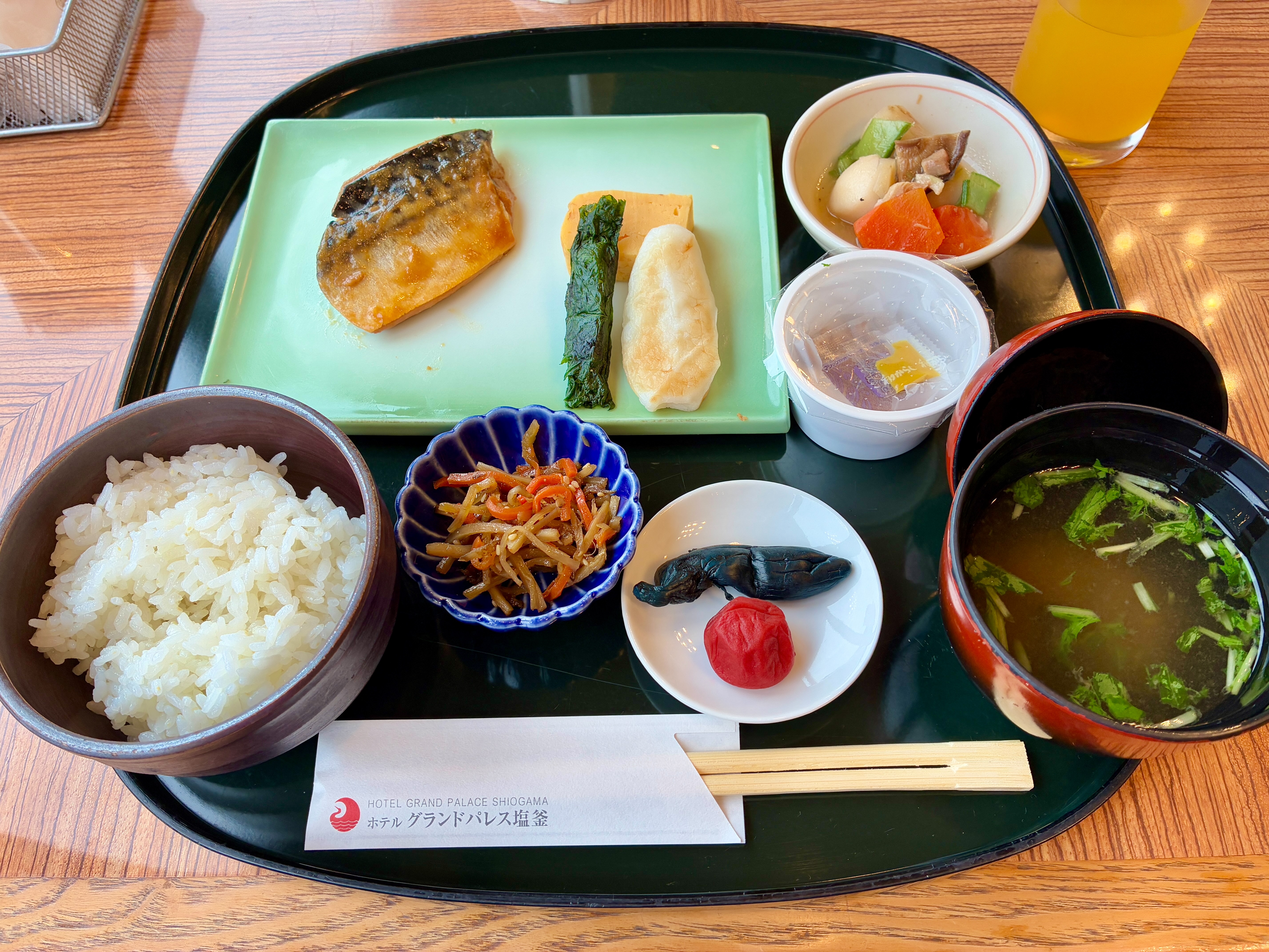 ホテルグランドパレス塩釜 朝食には宮城名物も並ぶ