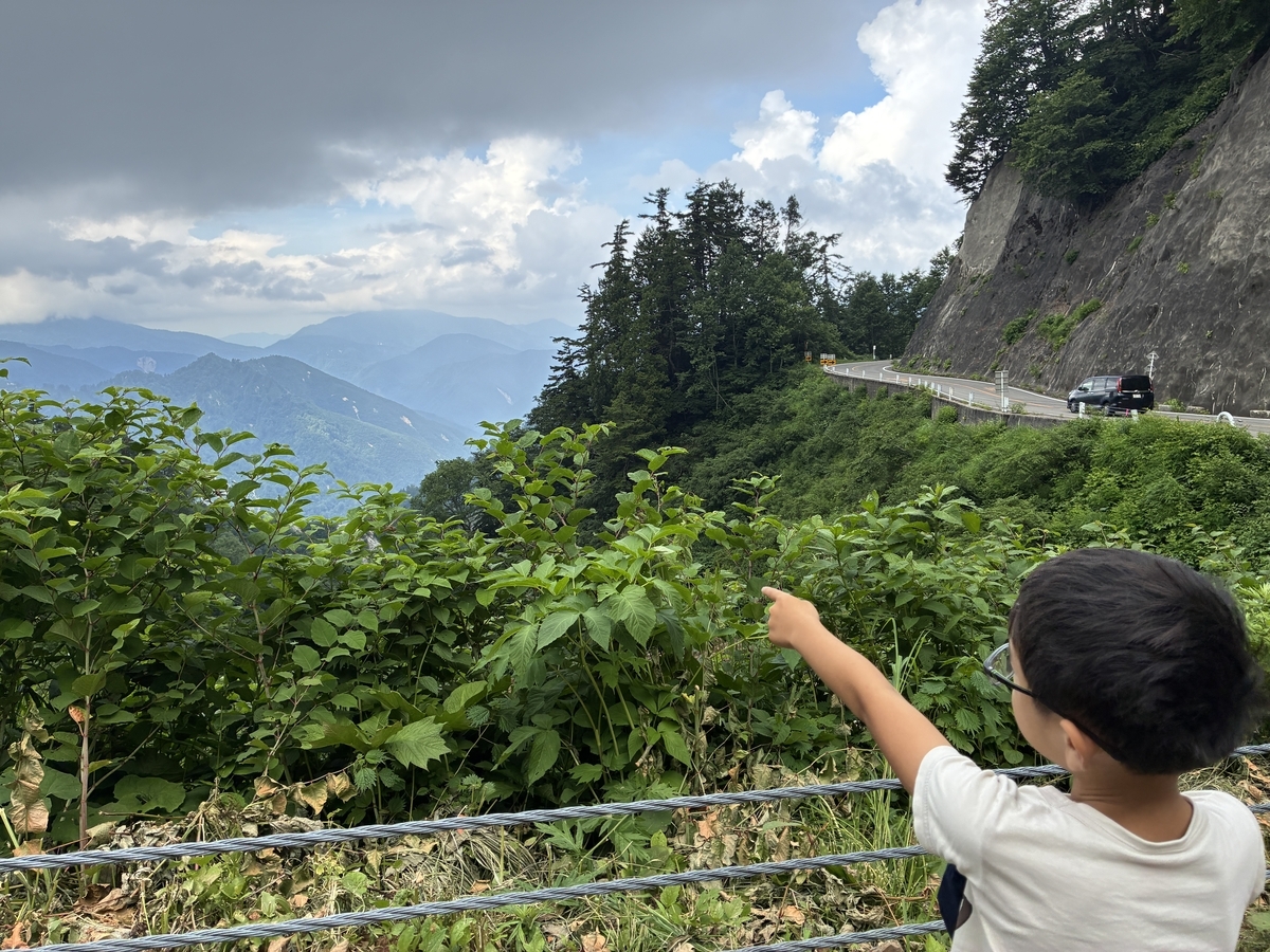 白山白川郷ホワイトロード 駐車スペースにて
