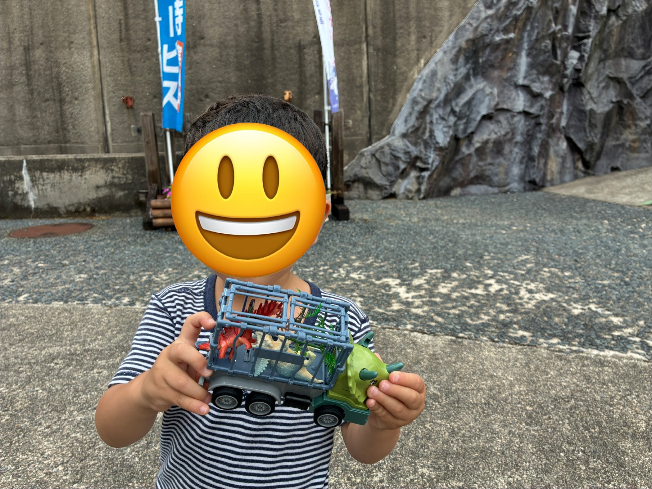 白山恐竜パーク白峰 売店の恐竜グッズ