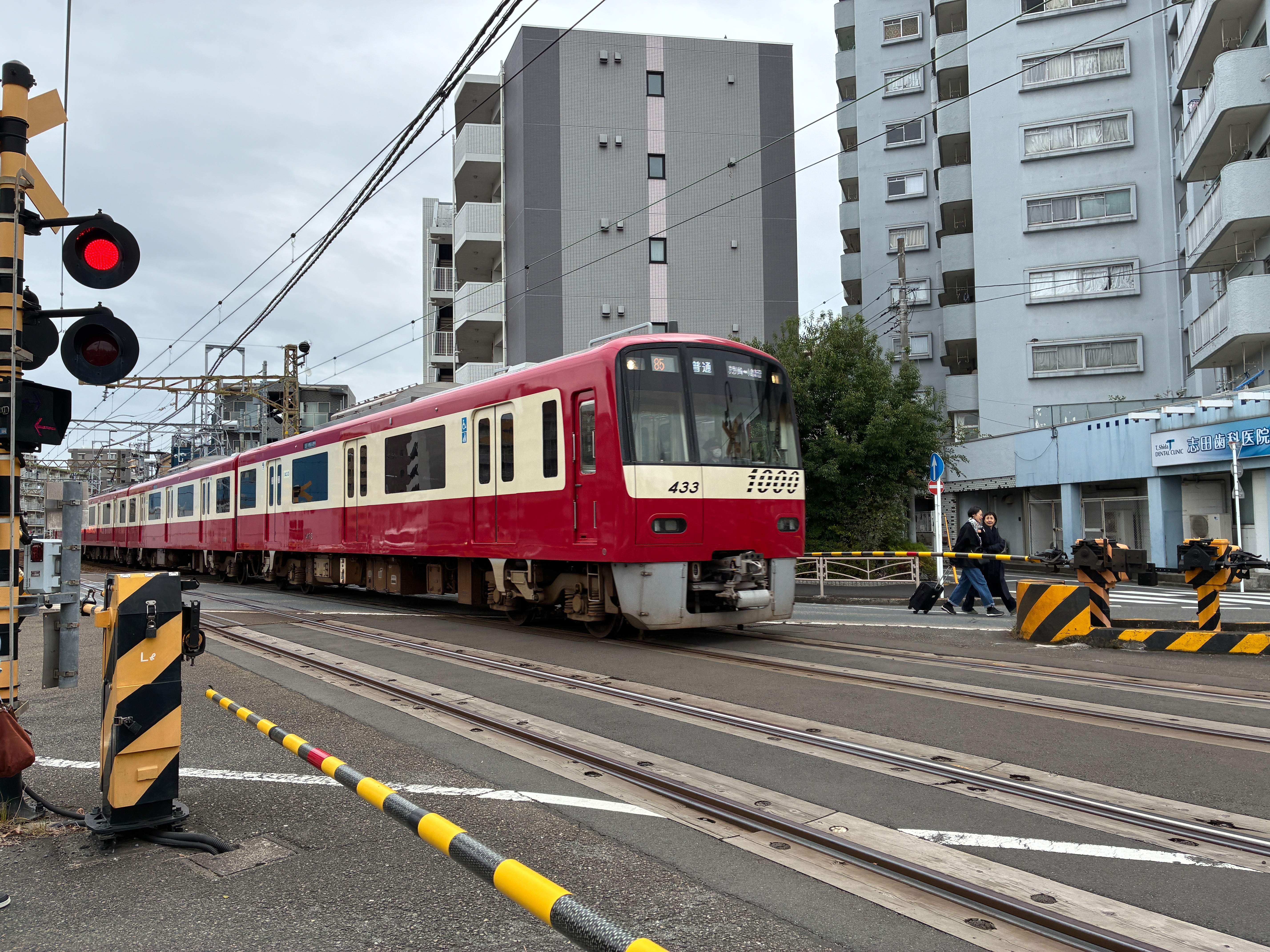 川崎大師 京急線の踏切