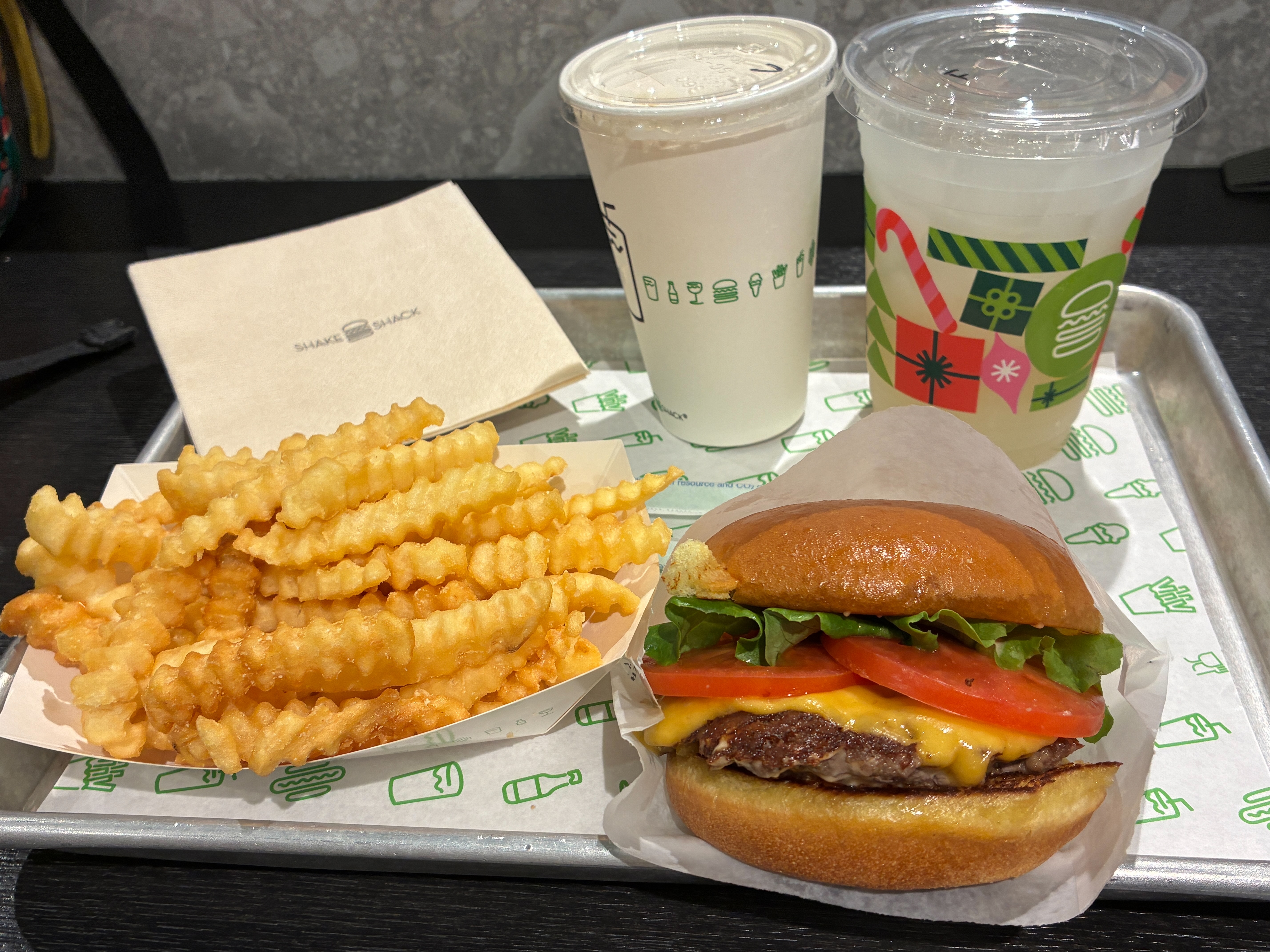 成田空港 シェイクシャック ハンバーガーはシャックバーガー