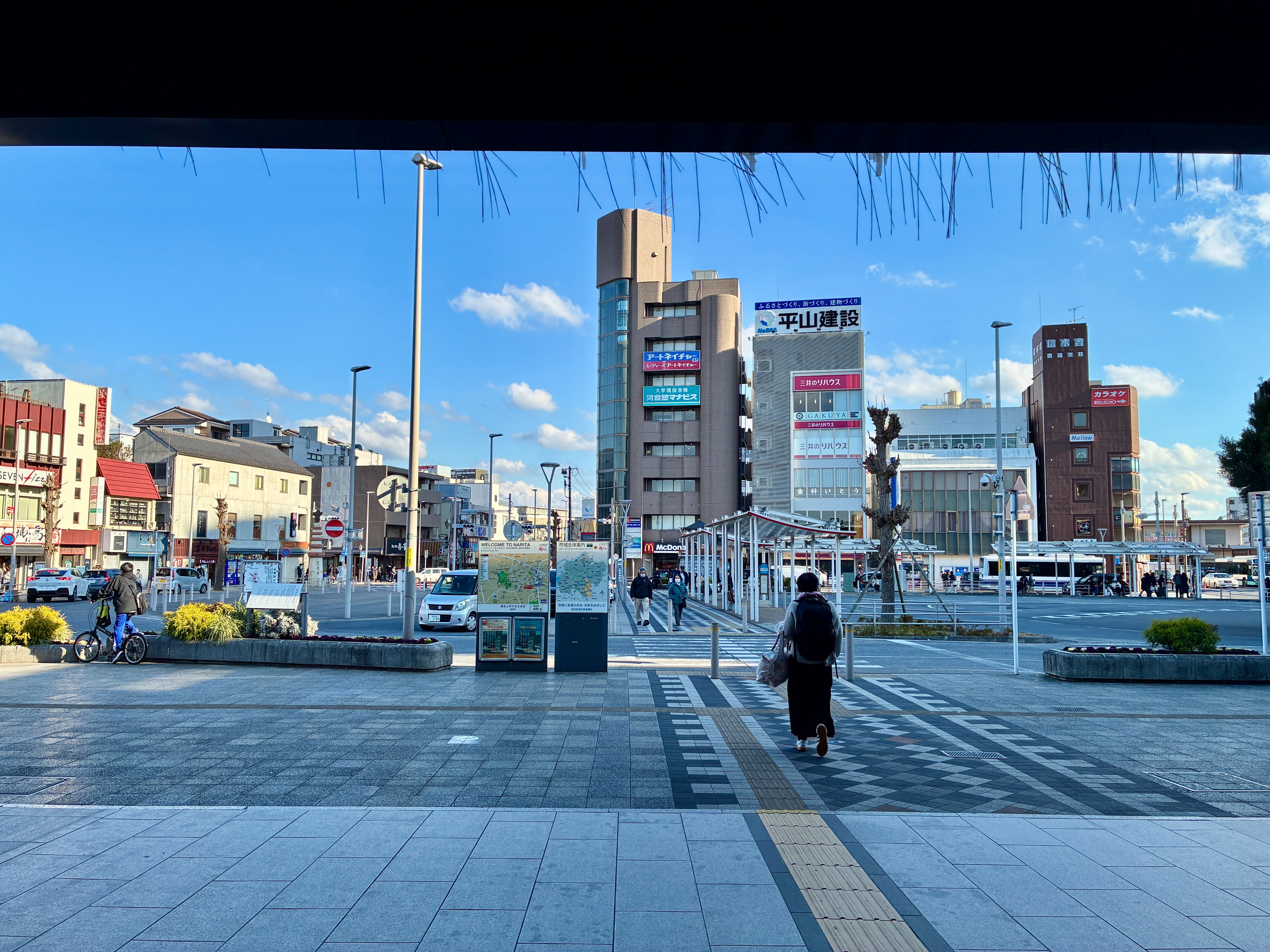 JR成田駅 ロータリーを眺める