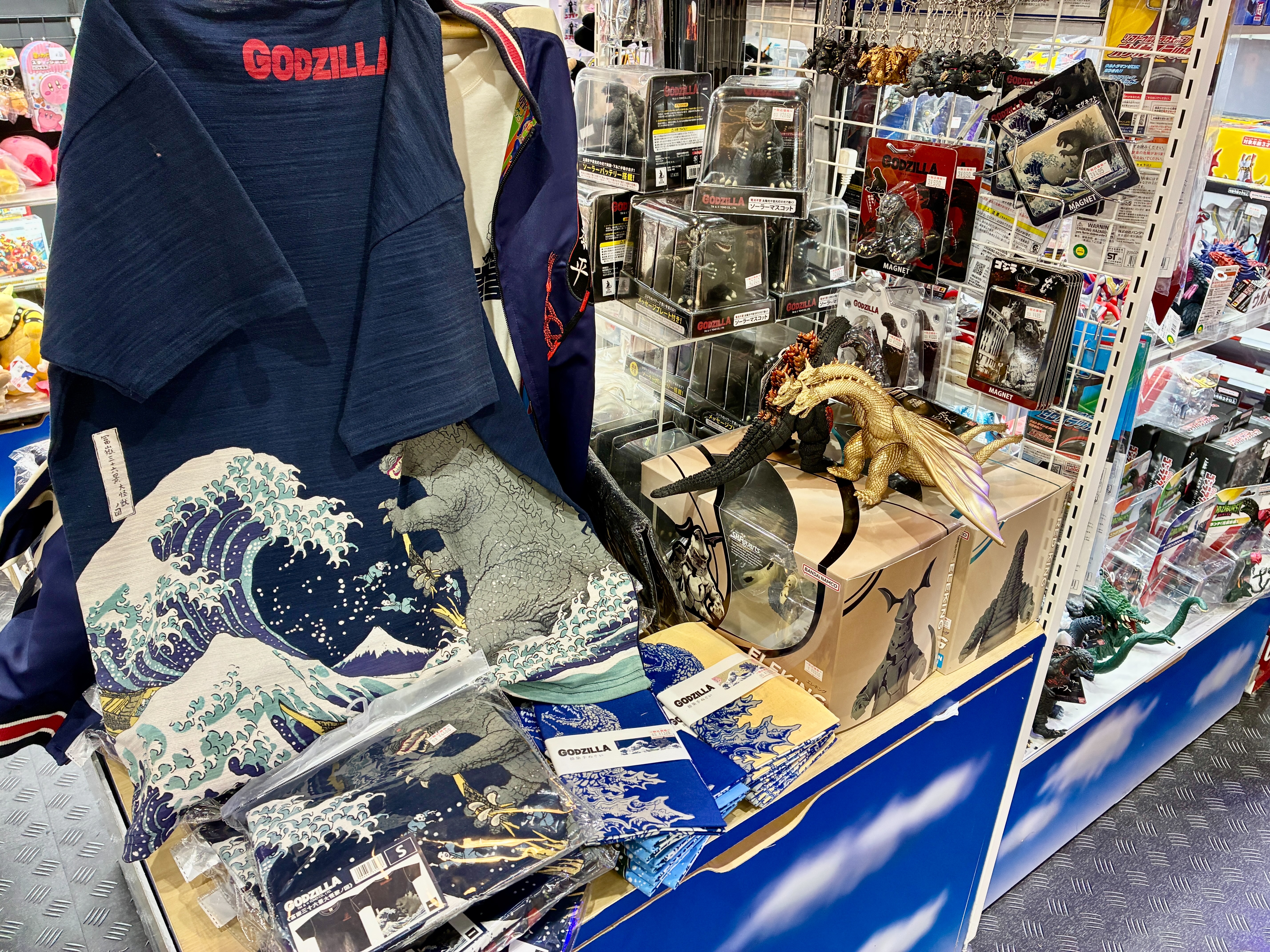 成田空港第1ターミナル ゴジラグッズ売り場