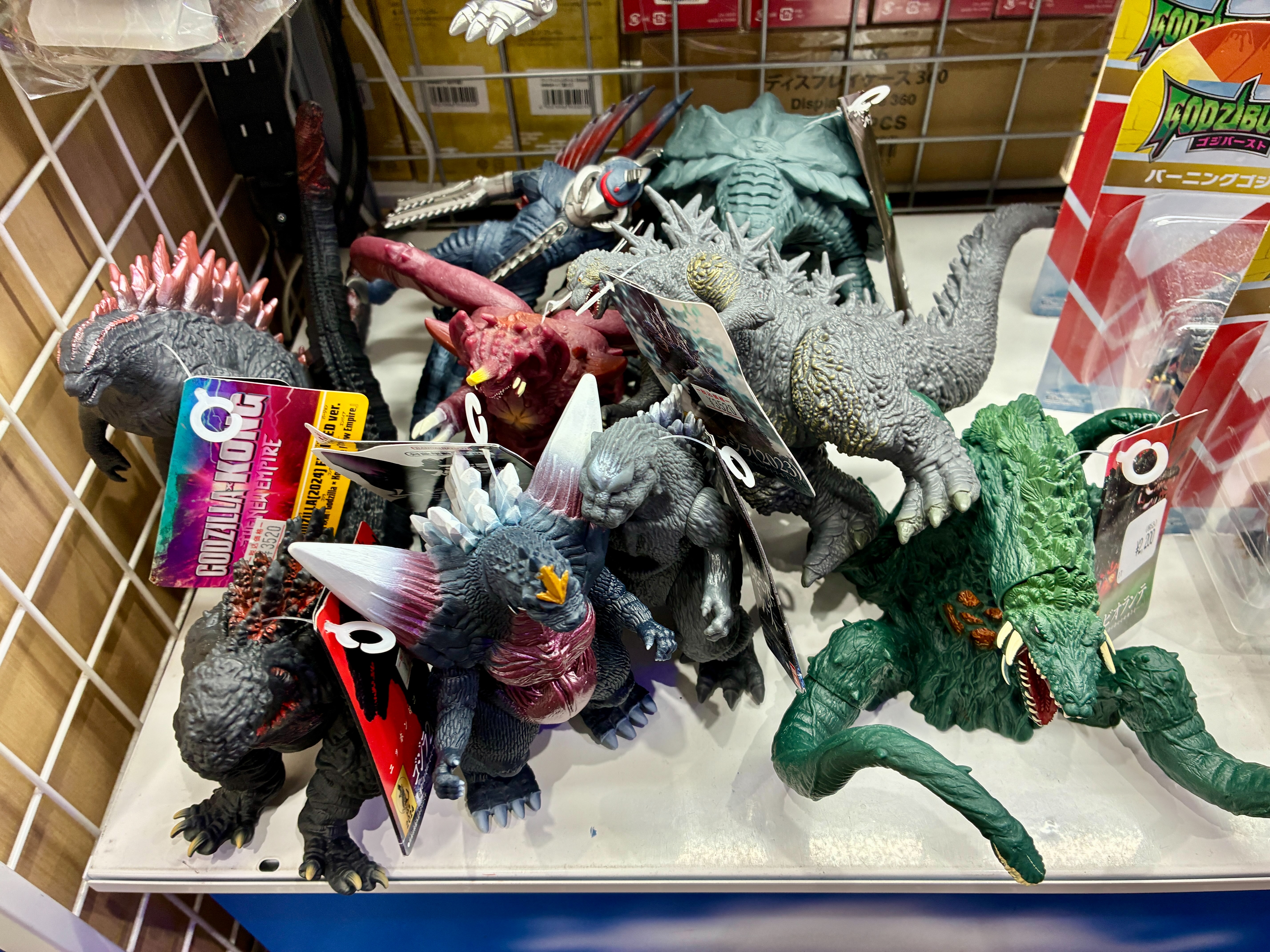 成田空港第1ターミナル お土産 ゴジラコーナー ムービーモンスターシリーズ