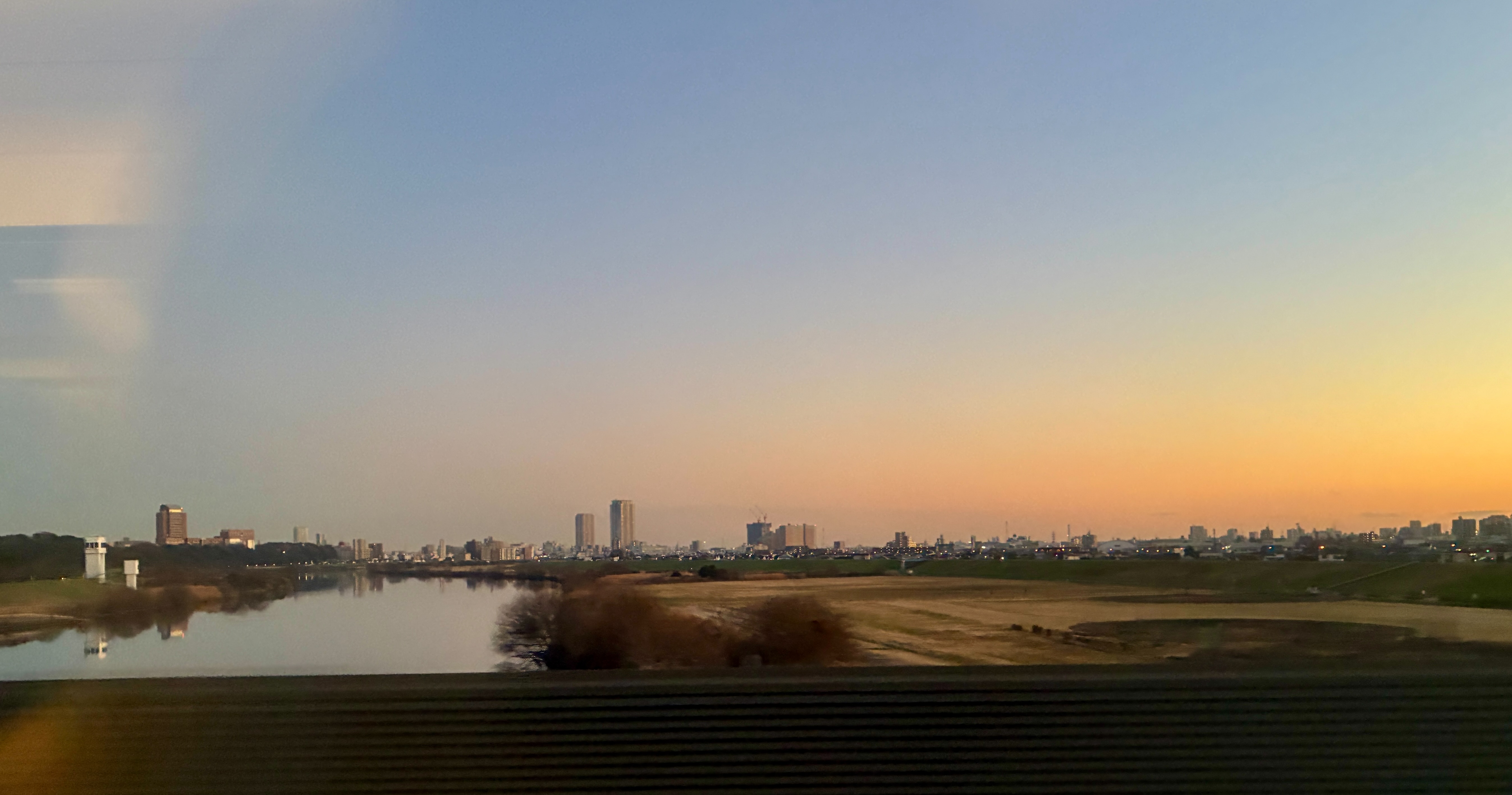 京成スカイライナー 江戸川