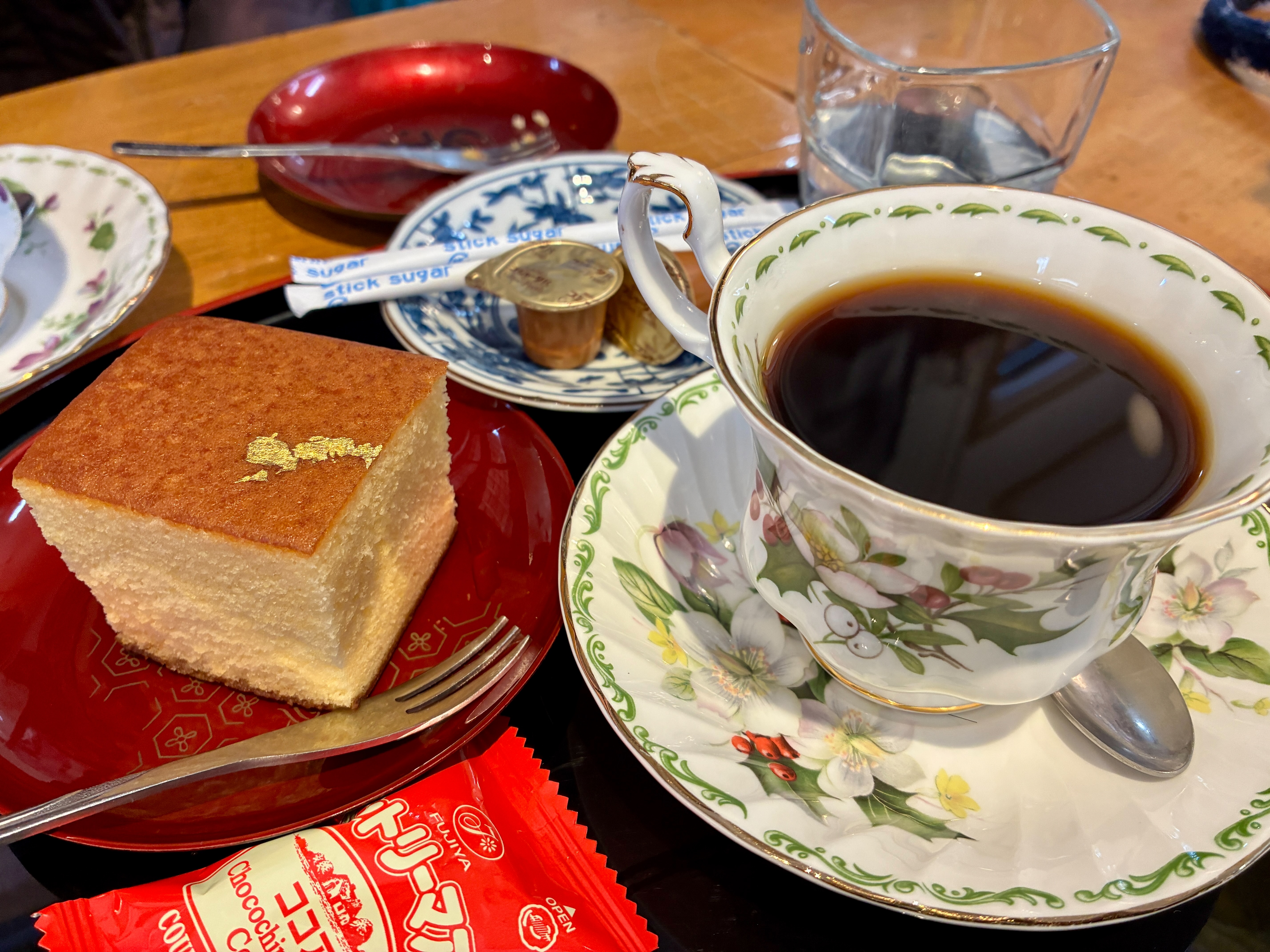 湯西川温泉 なすや 日光カステラとコーヒー カントリーマアム