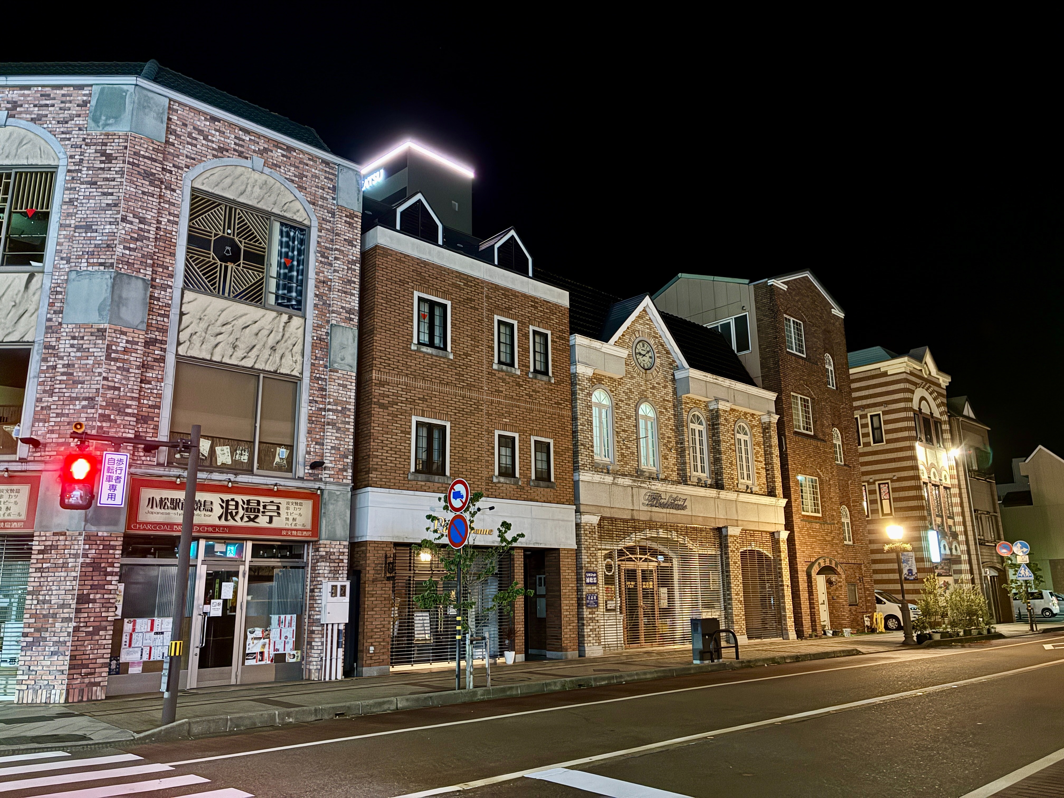小松駅前 レンガ花道通り 夜景