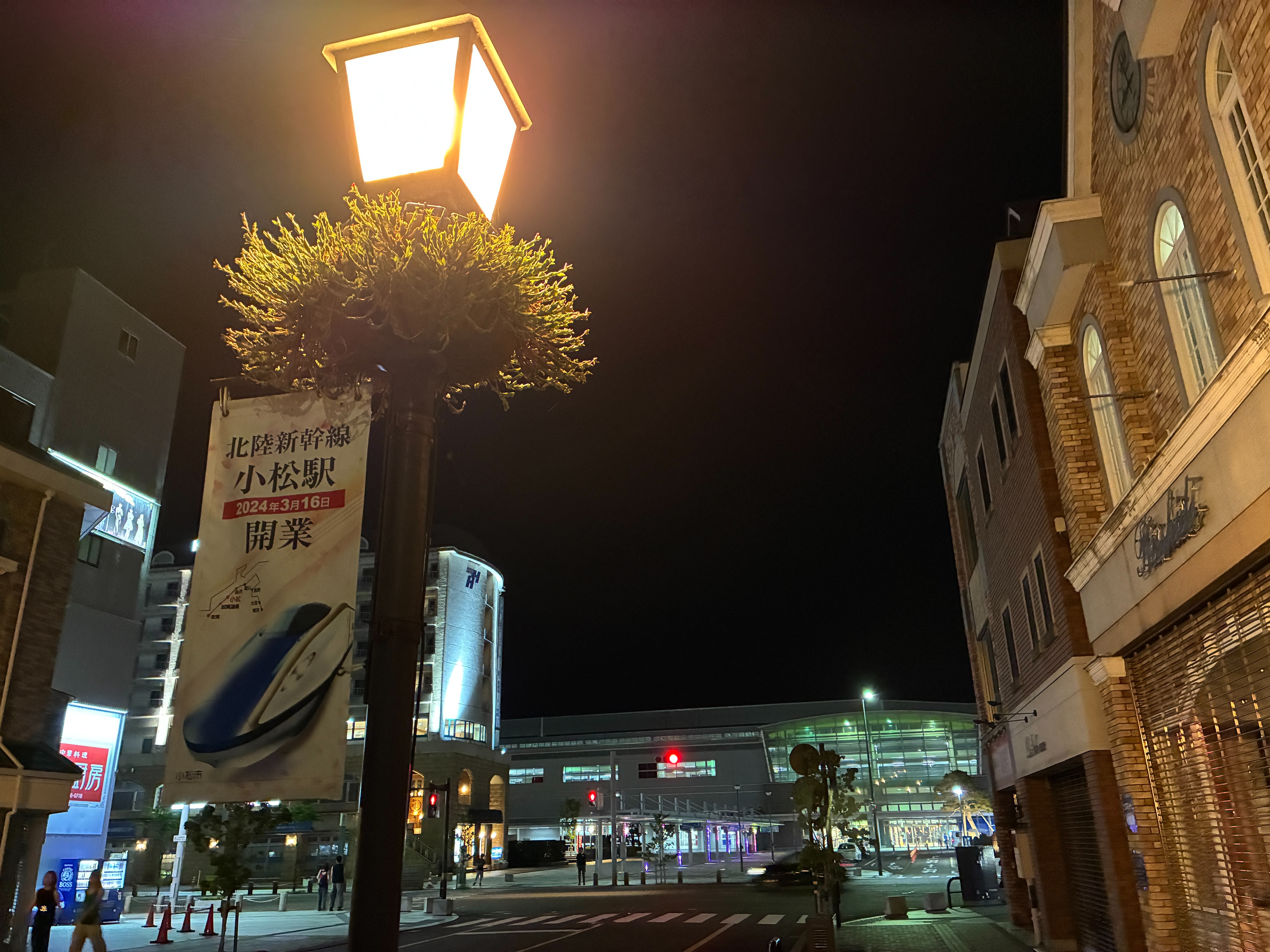 小松駅前 レンガ花道通り 街灯