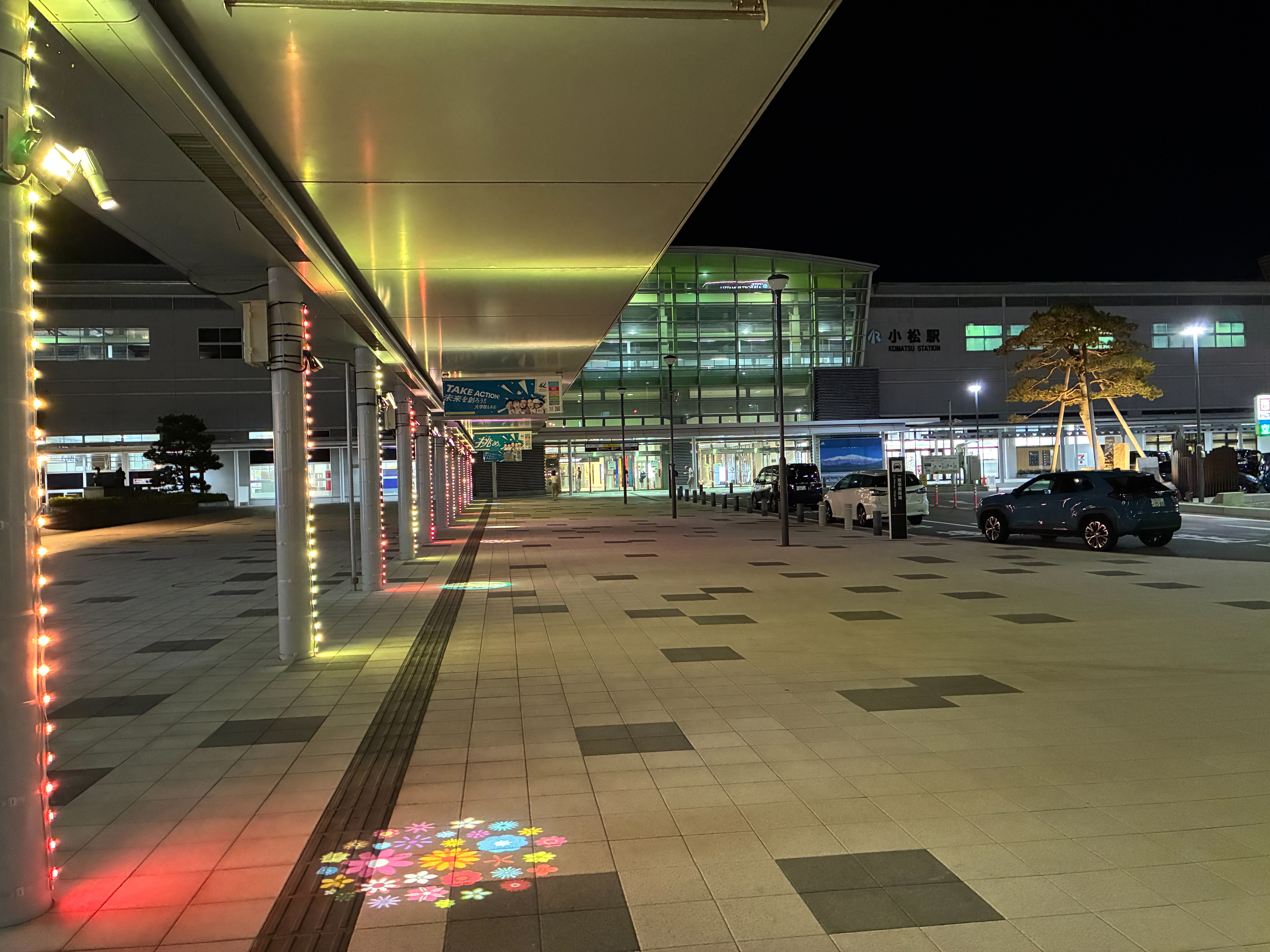 IRいしかわ鉄道・北陸新幹線小松駅西口 夜間景観演出