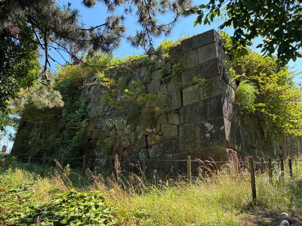 小松城本丸櫓台石垣