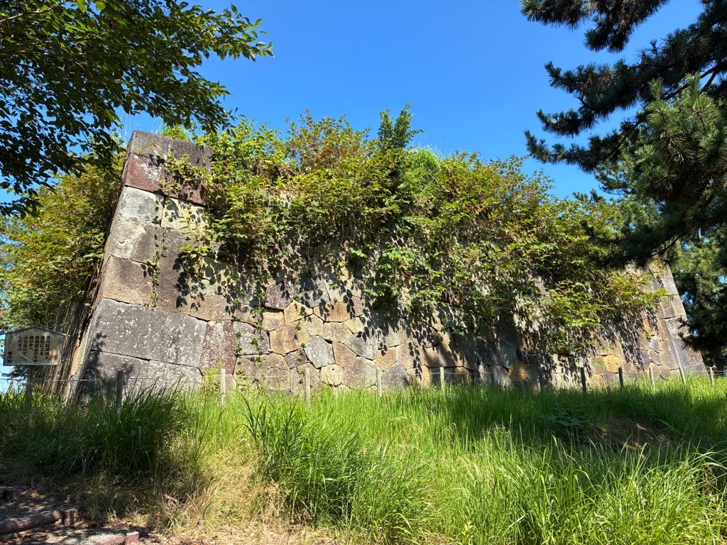 小松城本丸櫓台石垣