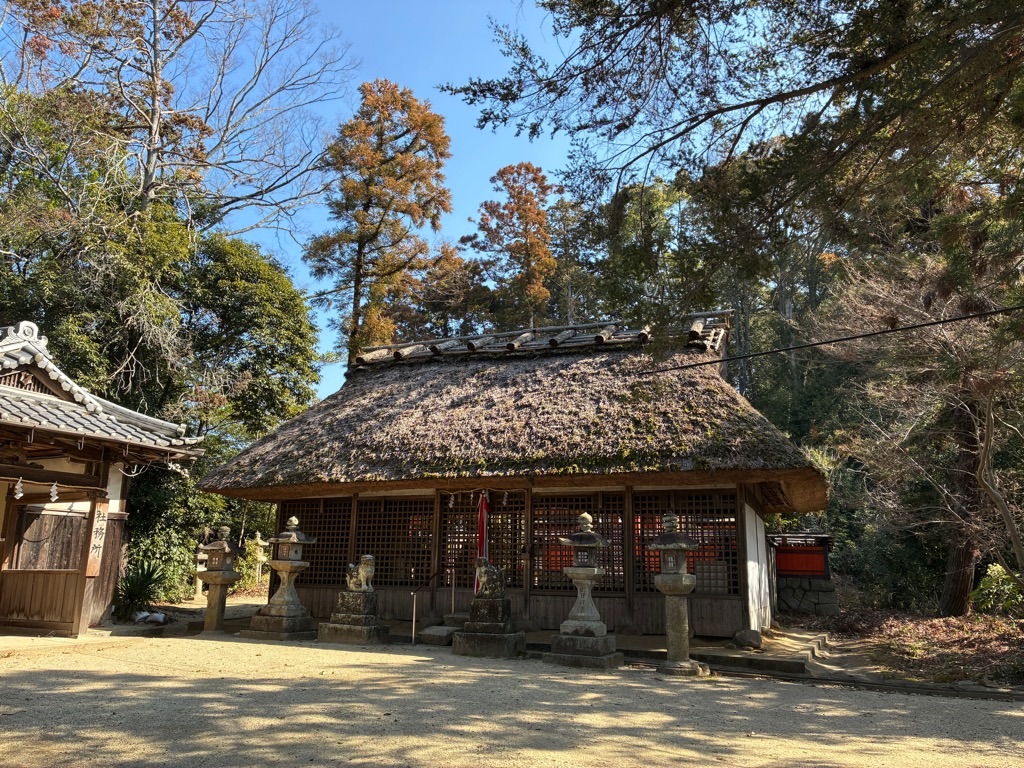 山の辺の道 夜都伎神社 拝殿