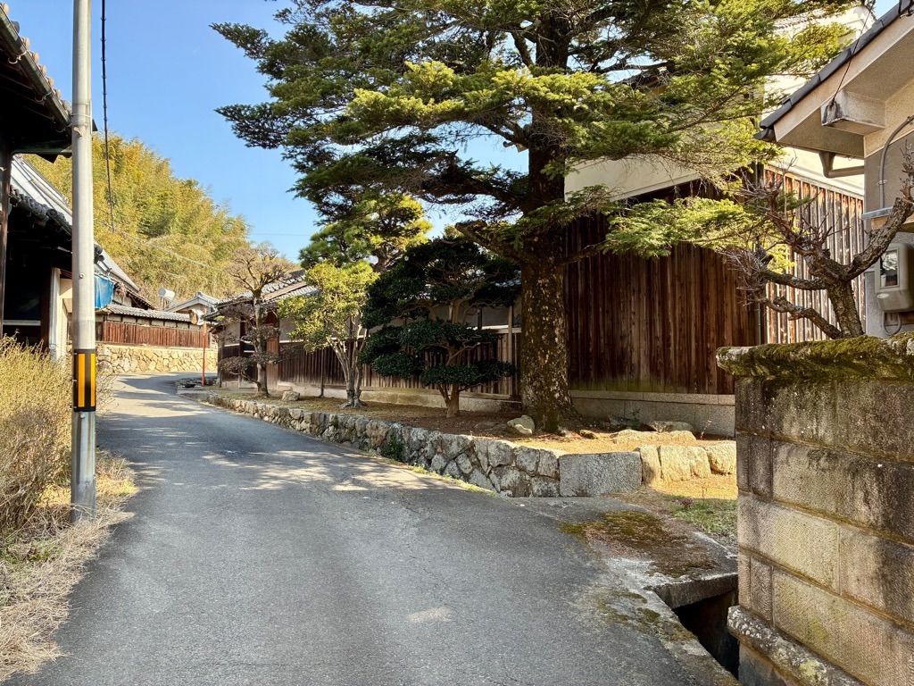 山の辺の道 桜井市穴師