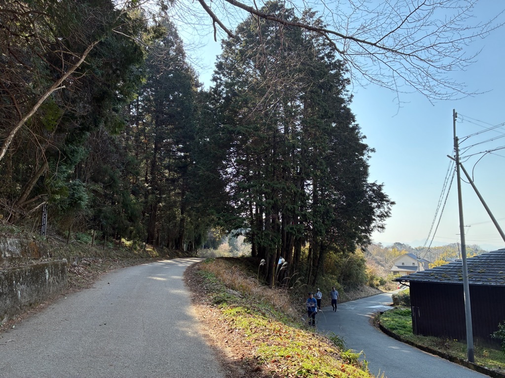 山の辺の道 県道50号から桧原神社へ