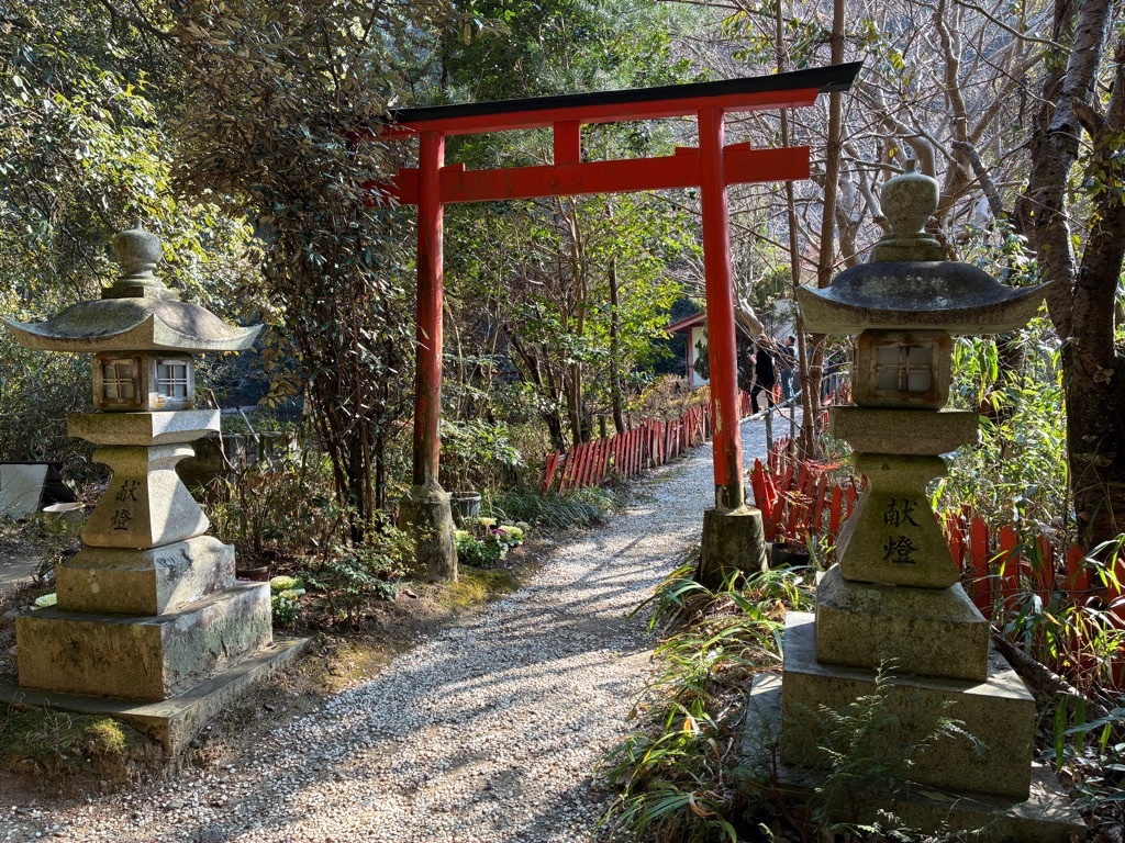 山の辺の道 八大竜王弁財天
